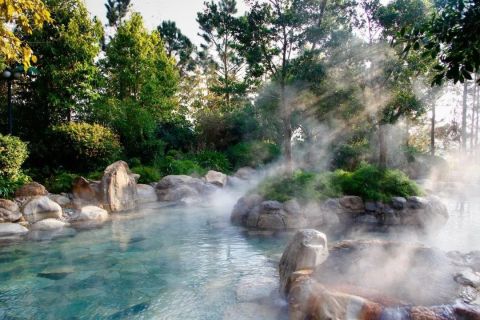Pemandian Air Panas Alam Jabodetabek untuk Wisata Keluarga