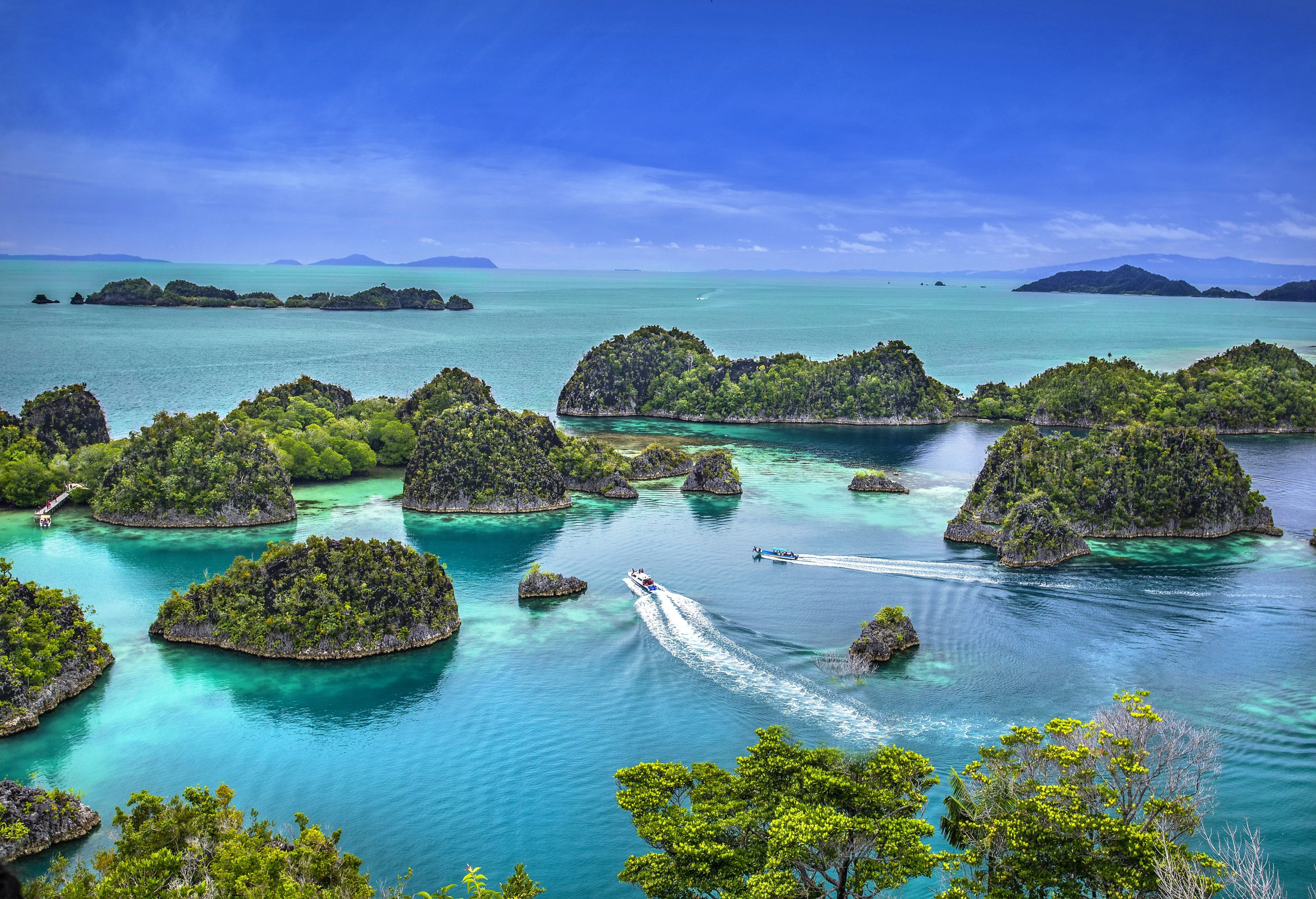 Pemandangan terbaik destinasi wisata populer Indonesia tahun 2026, alam dan budaya