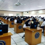 Peserta mengikuti simulasi seleksi CPNS 2026 dan PPPK 2026 menggunakan komputer berbasis CAT.