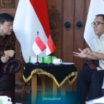 Menteri Pendidikan Indonesia dan Singapura bertemu dalam forum ASEAN untuk membahas kerja sama pendidikan, pemanfaatan AI, dan transformasi digital.