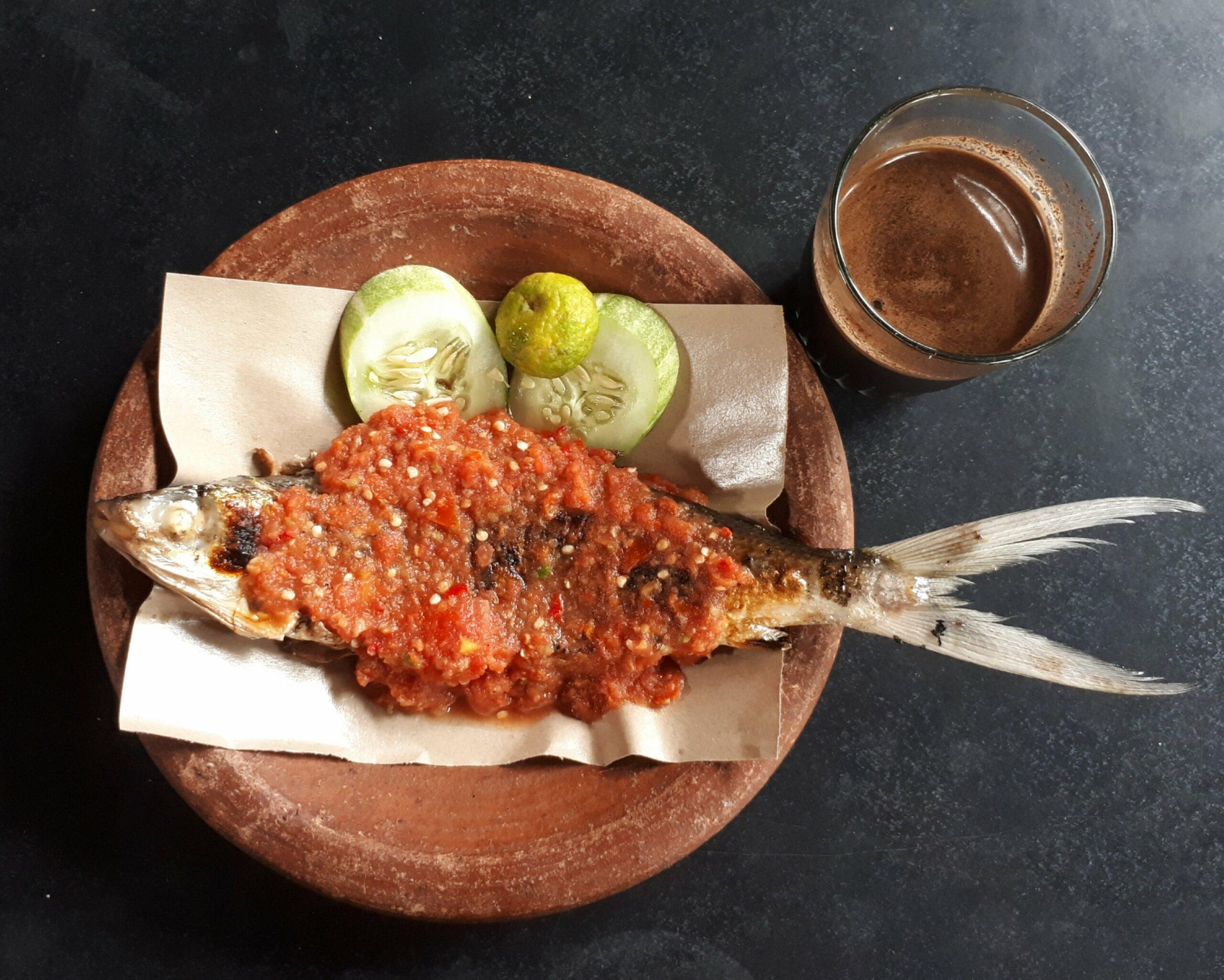 Perbedaan Pecak Betawi dan Pecak Sunda dengan sambal khas Indonesia